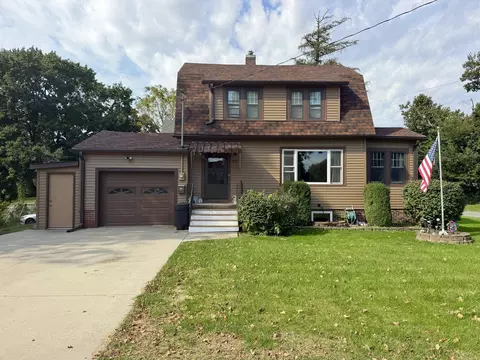 725 E 5th St N, Newton, IA 50208