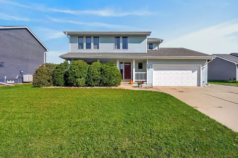 403 Deer Ridge Dr NW, Bondurant, IA 50035