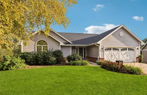 4917 Westbrooke Pl, West Des Moines, IA 50266