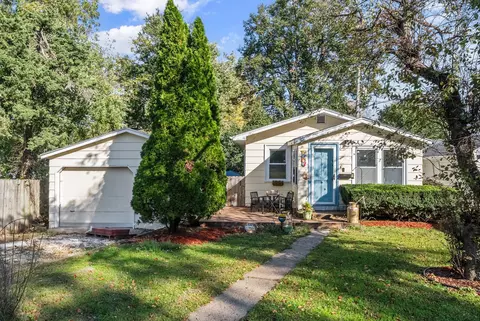 2601 40th Pl, Des Moines, IA 50310