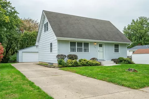 903 S Buxton St, Indianola, IA 50125