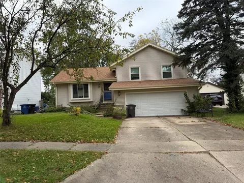 5220 SE 8th St, Des Moines, IA 50315