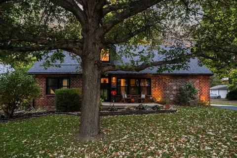 1018 65th St, Windsor Heights, IA 50324
