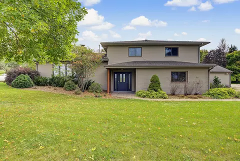 2602 Ridge Rd, Marshalltown, IA 50158