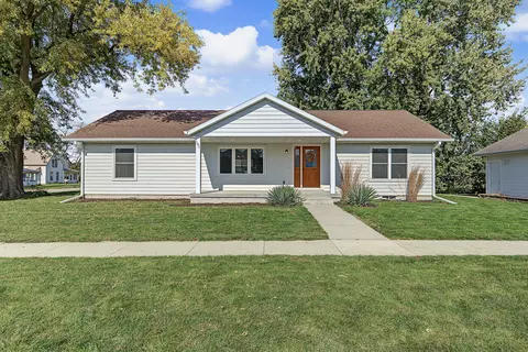 101 E Locust St, Roland, IA 50236