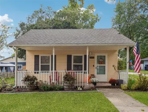 1502 Vine St, Dallas Center, IA 50063