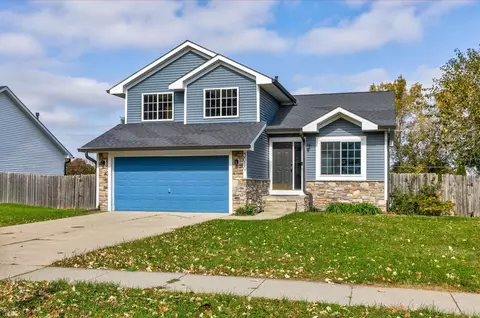 3010 E Kenyon Ave, Des Moines, IA 50320