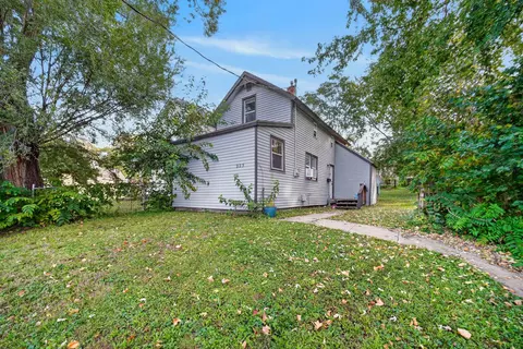 925 E 9th St, Des Moines, IA 50316