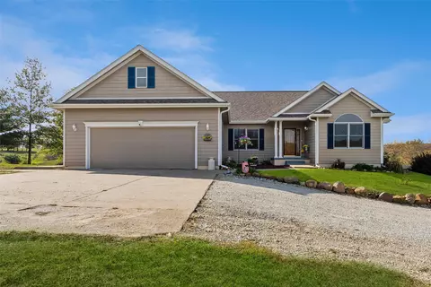 9218 Nevada St, Indianola, IA 50125