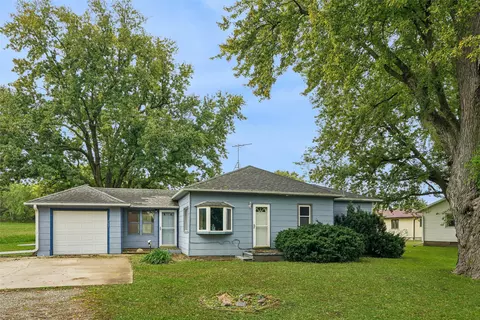 715 W High St, Colfax, IA 50054