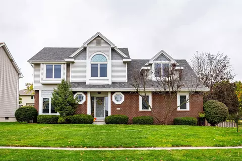 5401 Cody Dr, West Des Moines, IA 50266