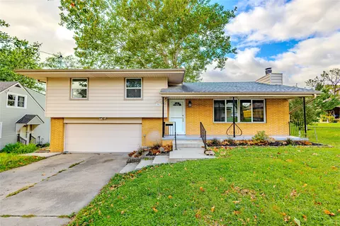 3412 SW 7th St, Des Moines, IA 50315