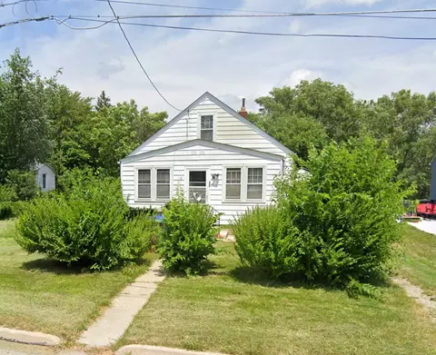 328 Edison Ave, Des Moines, IA 50315