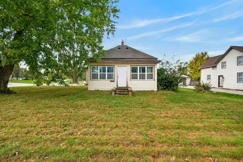107 15th St, Dallas Center, IA 50063