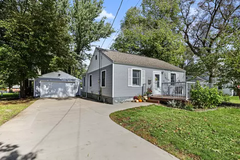 1515 Southlawn Dr, Des Moines, IA 50315