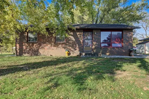 330 N Duncan St, Hartford, IA 50118