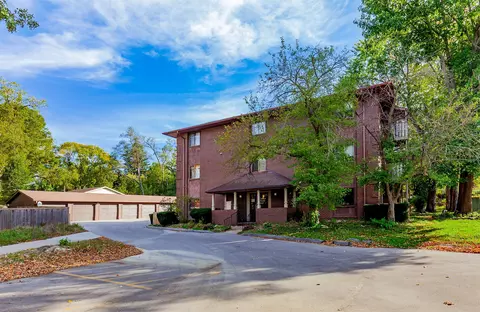 1235 66th St #14, Windsor Heights, IA 50324