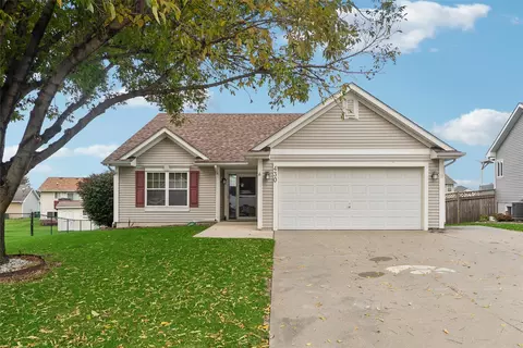 430 NE 60th St, Pleasant Hill, IA 50327