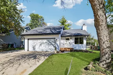2433 Maple St, West Des Moines, IA 50265
