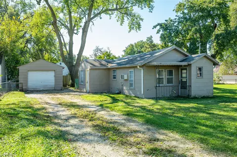 706 Marion St, Des Moines, IA 50315