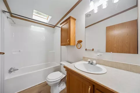 Bath - 604 11th St, Murray, IA 50174 photo 3 of 3