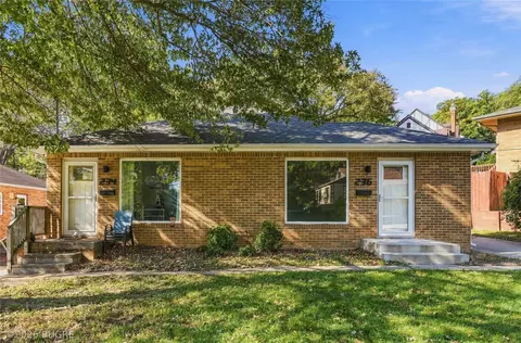 234-236 Park Pl, Des Moines, IA 50312