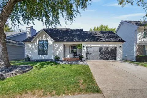 7053 Hickory Ln, Urbandale, IA 50322