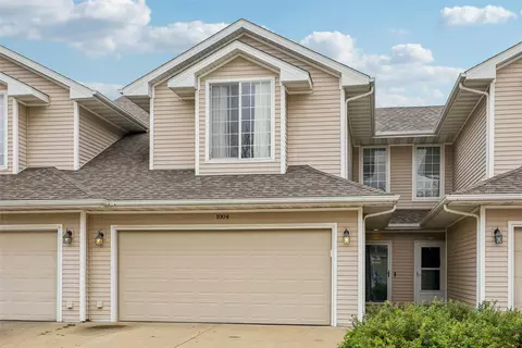 900 67th St #1004, West Des Moines, IA 50266