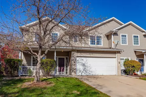 1215 S 52nd St #1004, West Des Moines, IA 50265