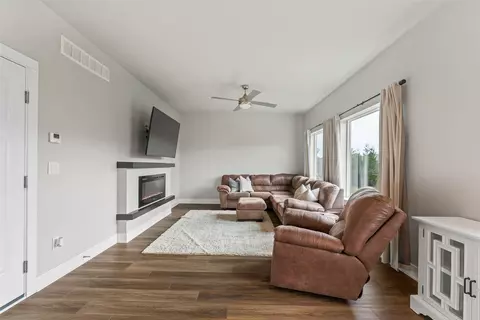 Living - 1232 Apache St, Nevada, IA 50201 photo 1 of 2