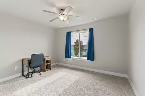 Bedroom - 1232 Apache St, Nevada, IA 50201 photo 7 of 12