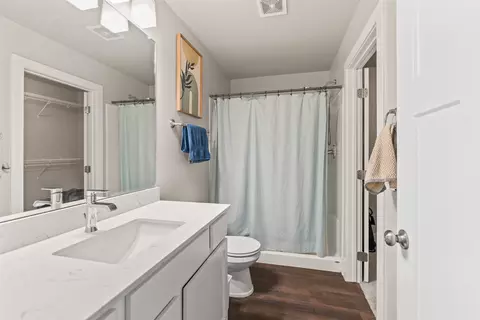Bath - 1232 Apache St, Nevada, IA 50201 photo 2 of 4