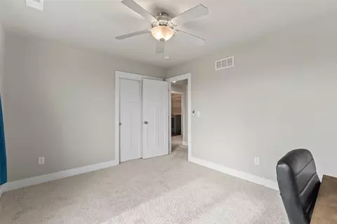 Bedroom - 1232 Apache St, Nevada, IA 50201 photo 8 of 12