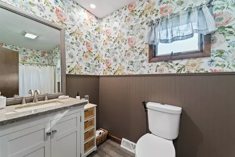 Bath - 334 Maple Ave, Nevada, IA 50201 photo 1 of 1