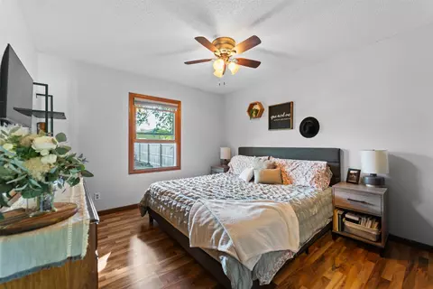 Bedroom - 334 Maple Ave, Nevada, IA 50201 photo 1 of 3