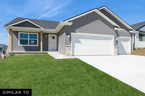 1913 E Clinton Pl, Indianola, IA 50125