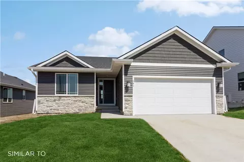 1901 E Clinton Pl, Indianola, IA 50125