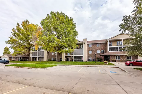 405 SE Delaware Ave #310, Ankeny, IA 50021