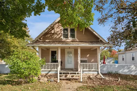 300 Hatton Ave, Dallas Center, IA 50063