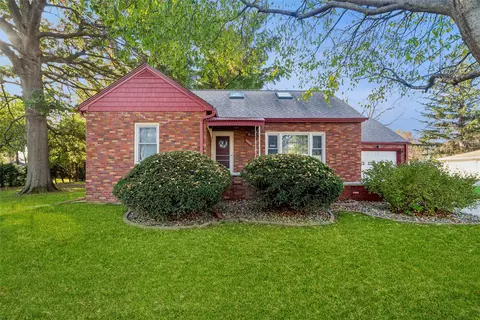 1008 Herold Ave, Des Moines, IA 50315