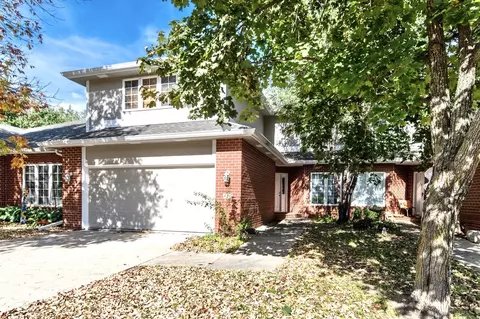 1500 Crown Colony Ct #420, Des Moines, IA 50315