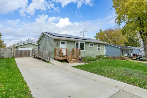4709 Wakonda Dr, Norwalk, IA 50211