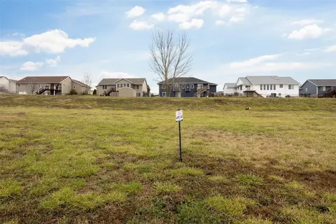 124 Shiloh Vista Ave, Urbana, IA 52345