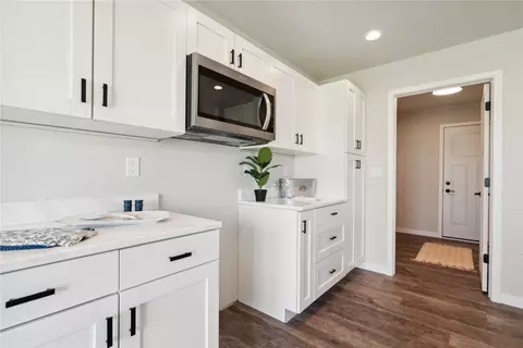 802 Mont Clair, Solon, IA 52333 photo 7