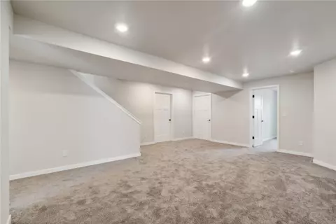 802 Mont Clair, Solon, IA 52333 photo 17