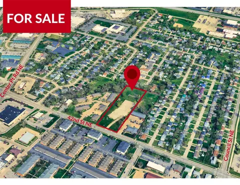 1622 42nd St NE, Cedar Rapids, IA 52402