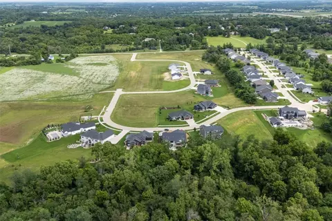 3676 Mclain Way, Hiawatha, IA 52233
