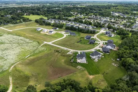 3678 Mclain Way, Hiawatha, IA 52233
