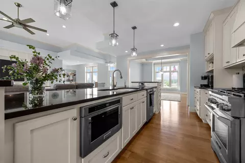 Kitchen - 4210 Wright Brothers Blvd E, Ely, IA 52227 photo 4 of 7