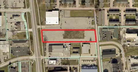 3233 6th St SW, Cedar Rapids, IA 52404